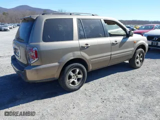 2008 Honda Pilot EX-L with VIN 5FNYF18778B052859, listed as a IAAI auction lot 41695095 with 249,207 mi miles. Bid and sale history available at carsss.com. Image 4.