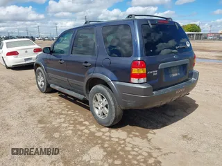 2004 Ford Escape XLT z VIN 1FMYU03144KA97818, wystawiony jako IAAI lot #42213241 z przebiegiem 183 280 mil mil oraz . Historia ofert i sprzedaży dostępna na DreamBid. Obrazek 3.