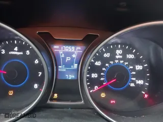 2015 Hyundai Veloster RE:FLEX with VIN KMHTC6AD2FU229849, listed as a IAAI auction lot 41705641 with 170,591 mi miles. Bid and sale history available at carsss.com. Image 7.