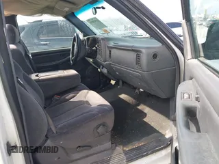 2000 GMC New Sierra 1500 SL with VIN 1GTEC14VXYE124476, listed as a IAAI auction lot 41918838 with 184,796 mi miles. Bid and sale history available at carsss.com. Image 5.