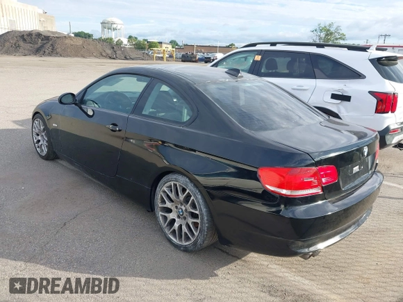 2007 BMW 3 Series 328i z VIN WBAWB33537PU87223, wystawiony jako IAAI lot #42781507 z przebiegiem 65 708 mil mil oraz . Historia ofert i sprzedaży dostępna na DreamBid. Obrazek 3.