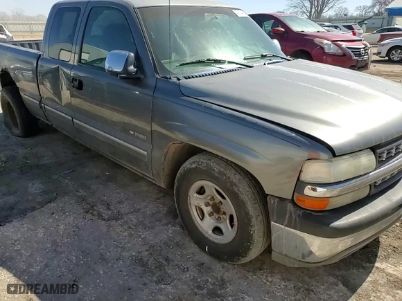 2000 Chevrolet Silverado 1500 LS with VIN 2GCEC19T4Y1266072, listed as a Copart auction lot 47134185 with 0 mi miles and Salvage Title. Bid and sale history available at carsss.com. Image 10.