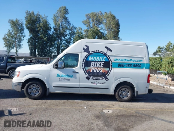 2013 Nissan NV SV с VIN 1N6AF0LY0DN108144, выставлен на аукционе IAAI как лот 42701590 с пробегом 180 895 миль миль и . История ставок и продаж доступна на DreamBid. Изображение 14.