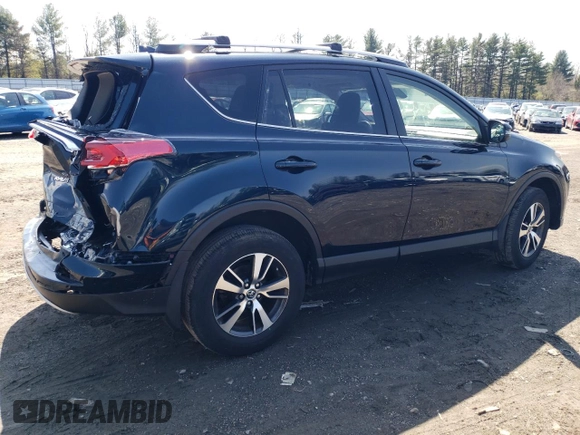 2018 Toyota RAV4 XLE with VIN JTMRFREV5JJ747135, listed as a Copart auction lot 50868015 with 63,403 mi miles and Salvage Title. Bid and sale history available at carsss.com. Image 3.