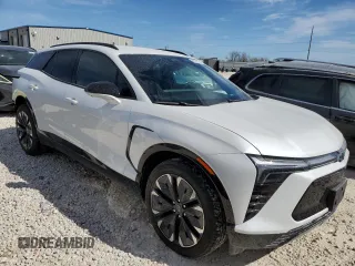 2024 Chevrolet Blazer EV eAWD RS z VIN 3GNKDCRJ3RS255118, wystawiony jako Copart lot #49162575 z przebiegiem 3132 mil mil oraz Szkody całkowita. Historia ofert i sprzedaży dostępna na DreamBid. Obrazek 4.