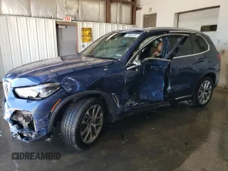 2022 BMW X5 xDrive40i with VIN 5UXCR6C0XN9N18524, listed as a Copart auction lot 72036142 with 7,972 mi miles. Bid and sale history available at carsss.com. Image 1.