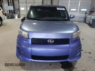 2010 Scion xB z VIN JTLZE4FE0A1116477, wystawiony jako Copart lot #52049585 z przebiegiem 172 510 mil mil oraz Szkoda całkowita • Salvage title. Historia ofert i sprzedaży dostępna na DreamBid. Obrazek 5.