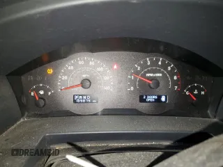 2010 Jeep Commander Sport z VIN 1J4RG4GK5AC153002, wystawiony jako Copart lot #43247725 z przebiegiem 189 879 mil mil oraz Czysty tytuł • Clean title. Historia ofert i sprzedaży dostępna na DreamBid. Obrazek 9.