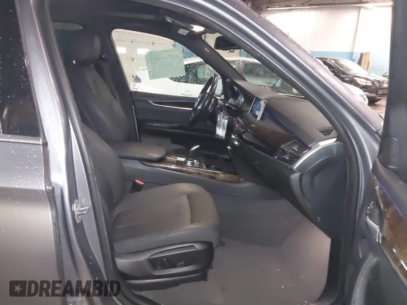 2018 BMW X5 xDrive35i with VIN 5UXKR0C53J0Y03214, listed as a IAAI auction lot 41509082 with 92,552 mi miles. Bid and sale history available at carsss.com. Image 5.