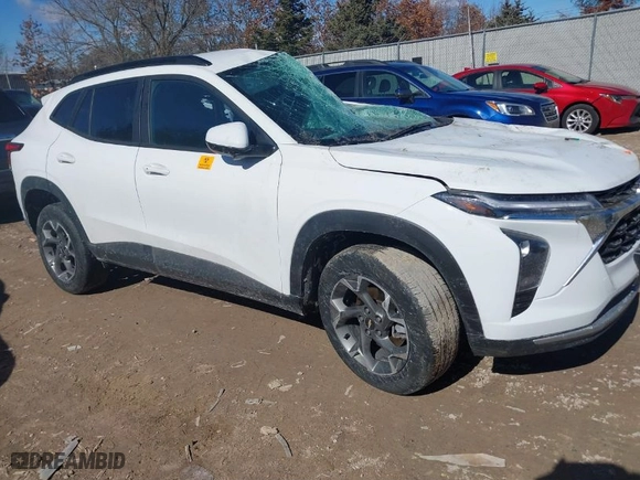 2024 Chevrolet Trax LT with VIN KL77LHE23RC144469, listed as a IAAI auction lot 41654909 with 1 mi miles. Bid and sale history available at carsss.com. Image 1.