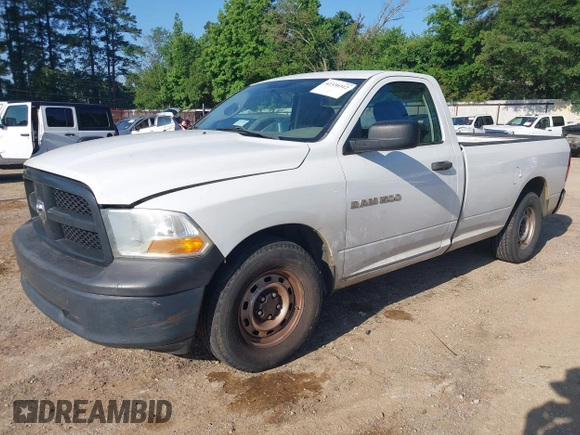 2012 Ram 1500 ST z VIN 3C6JD6DP5CG244057, wystawiony jako IAAI lot #42330312 z przebiegiem 237 024 mil mil oraz . Historia ofert i sprzedaży dostępna na DreamBid. Obrazek 2.