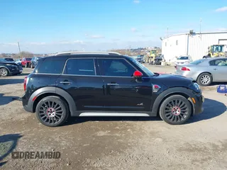 2018 MINI Countryman Cooper with VIN WMZYV5C35J3E03434, listed as a IAAI auction lot 40998800 with 133,501 mi miles and . Bid and sale history available at DreamBid. Image 13.