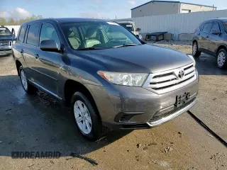 2013 Toyota Highlander with VIN 5TDZA3EH5DS032885, listed as a Copart auction lot 51958635 with 220,789 mi miles and Non Repairable. Bid and sale history available at DreamBid. Image 14.