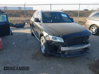 2017 Audi Q5 Premium with VIN WA1C2AFP3HA077902, listed as a IAAI auction lot 41402389 with 69,738 mi miles. Bid and sale history available at carsss.com. Image 1.