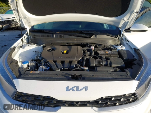2024 Kia Forte LXS with VIN 3KPF24AD9RE775818, listed as a IAAI auction lot 41254335 with 3,013 mi miles and . Bid and sale history available at DreamBid. Image 10.