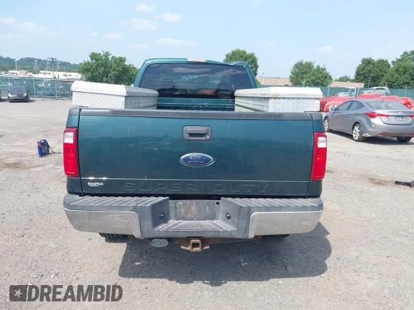 2010 Ford F-250 XL z VIN 1FTSX2B55AEB34547, wystawiony jako IAAI lot #42579306 z przebiegiem 125 938 mil mil oraz . Historia ofert i sprzedaży dostępna na DreamBid. Obrazek 16.