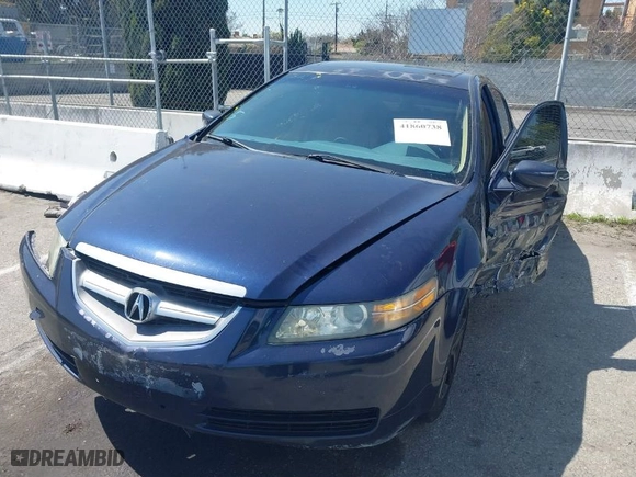 2005 Acura TL with VIN 19UUA66285A082010, listed as a IAAI auction lot 41860738 with 164,023 mi miles. Bid and sale history available at carsss.com. Image 2.