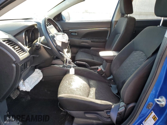 2021 Mitsubishi Outlander ES z VIN JA4APUAUXMU024811, wystawiony jako Copart lot #52904515 z przebiegiem 39 556 mil mil oraz Szkoda całkowita • Salvage title. Historia ofert i sprzedaży dostępna na DreamBid. Obrazek 7.