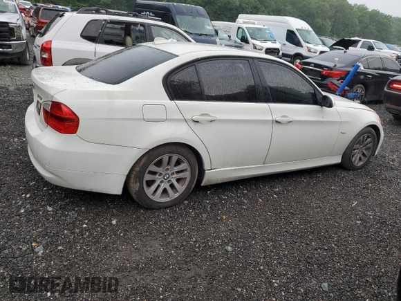 2006 BMW 3 Series 325i with VIN WBAVB13536KX66909, listed as a Copart auction lot 60811385 with 170,270 mi miles and Salvage title. Bid and sale history available at DreamBid. Image 3.