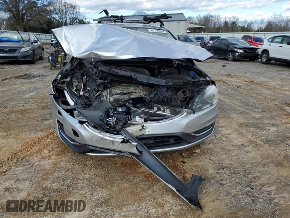 2015 Volvo V60 T5 Drive-E Premier Plus with VIN YV140MEC3F1187632, listed as a Copart auction lot 86790364 with 141,046 mi miles and Salvage Title. Bid and sale history available at carsss.com. Image 5.