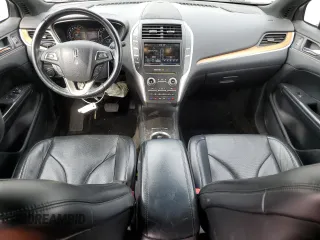 2015 Lincoln MKC z VIN 5LMCJ2A93FUJ01840, wystawiony jako Copart lot #53269035 z przebiegiem 110 572 mil mil oraz Szkoda całkowita • Salvage title. Historia ofert i sprzedaży dostępna na DreamBid. Obrazek 8.