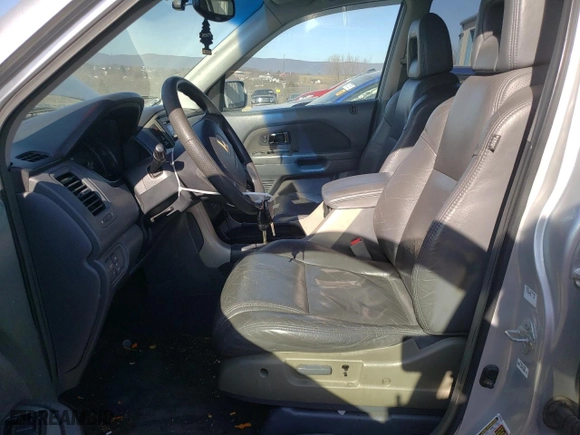 2006 Honda Pilot EX with VIN 2HKYF18426H529427, listed as a Copart auction lot 48582285 with 207,553 mi miles and Salvage Title. Bid and sale history available at carsss.com. Image 7.