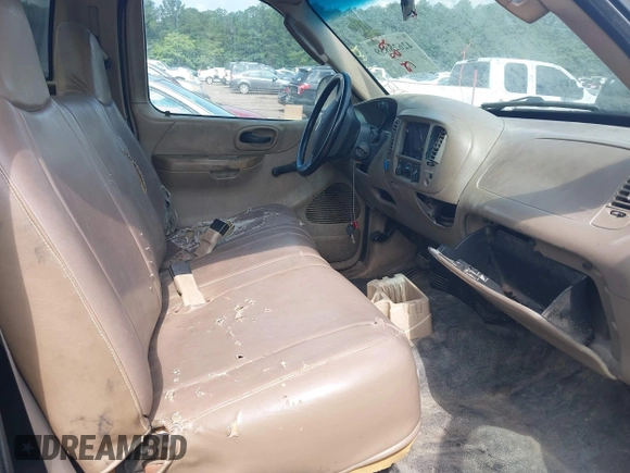 2004 Ford F-150 XL с VIN 2FTRF17234CA47752, выставлен на аукционе IAAI как лот 42628859 с пробегом 255 867 миль миль и . История ставок и продаж доступна на DreamBid. Изображение 5.