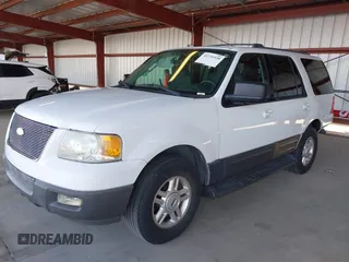 2004 Ford Expedition Special Service with VIN 1FMRU15W04LA07318, listed as a IAAI auction lot 41735520 with 231,051 mi miles. Bid and sale history available at carsss.com. Image 2.