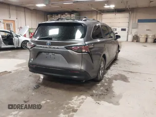 2023 Toyota Sienna XLE с VIN 5TDJSKFC0PS099650, выставлен на аукционе IAAI как лот 42324871 с пробегом 12 719 миль миль и . История ставок и продаж доступна на DreamBid. Изображение 4.