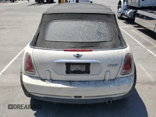 2008 MINI Convertible z VIN WMWRF33518TG19506, wystawiony jako Copart lot #67304804 z przebiegiem Nie podano mil oraz Czysty tytuł • Clean title. Historia ofert i sprzedaży dostępna na DreamBid. Obrazek 6.