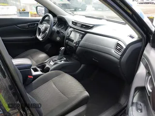 2019 Nissan Rogue SV z VIN 5N1AT2MV1KC840797, wystawiony jako IAAI lot #42292152 z przebiegiem 83 462 mil mil oraz . Historia ofert i sprzedaży dostępna na DreamBid. Obrazek 5.