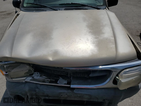 2001 Ford Explorer XLS with VIN 1FMZU62E01ZA22192, listed as a Copart auction lot 58791565 with 218,582 mi miles and Salvage title. Bid and sale history available at DreamBid. Image 12.