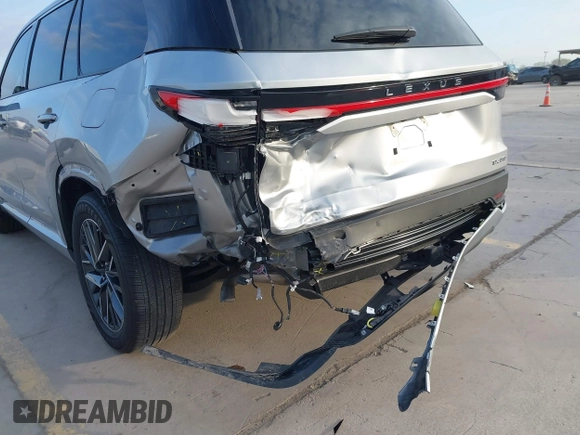 2024 Lexus TX 350 with VIN 5TDAAAA61RS000500, listed as a IAAI auction lot 41847514 with 7,952 mi miles and . Bid and sale history available at DreamBid. Image 6.