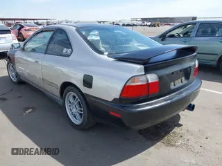 1996 Honda Accord LX with VIN 1HGCD7235TA023971, listed as a IAAI auction lot 42152007 with 183,536 mi miles and . Bid and sale history available at carsss.com. Image 3.