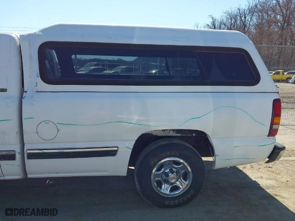 2002 Chevrolet Silverado 1500 with VIN 1GCEC14W62Z172789, listed as a IAAI auction lot 41763471 with 60,134 mi miles. Bid and sale history available at carsss.com. Image 6.