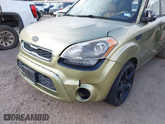 2012 Kia Soul + with VIN KNDJT2A69C7398380, listed as a IAAI auction lot 41523001 with 128,583 mi miles. Bid and sale history available at carsss.com. Image 12.
