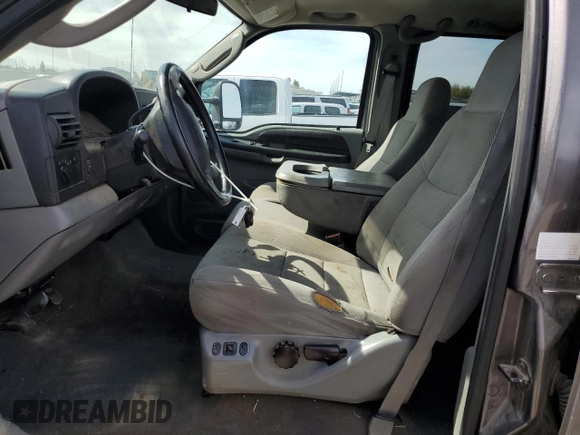 2005 Ford F-250 XL z VIN 1FTSW21P55EC86436, wystawiony jako Copart lot #48553635 z przebiegiem 172 583 mil mil oraz Szkoda całkowita • Salvage title. Historia ofert i sprzedaży dostępna na DreamBid. Obrazek 7.