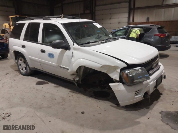 2002 Chevrolet TrailBlazer LS with VIN 1GNDT13S822239757, listed as a IAAI auction lot 41346981 with 192,281 mi miles. Bid and sale history available at carsss.com. Image 1.
