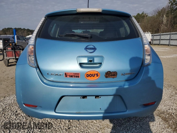2015 Nissan LEAF SV with VIN 1N4AZ0CP9FC331627, listed as a Copart auction lot 49978385 with 35,196 mi miles and Salvage Title. Bid and sale history available at carsss.com. Image 6.