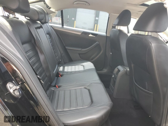 2014 Volkswagen Jetta SEL with VIN 3VWL17AJ2EM440524, listed as a Copart auction lot 61206685 with 104,987 mi miles and Salvage title. Bid and sale history available at DreamBid. Image 10.