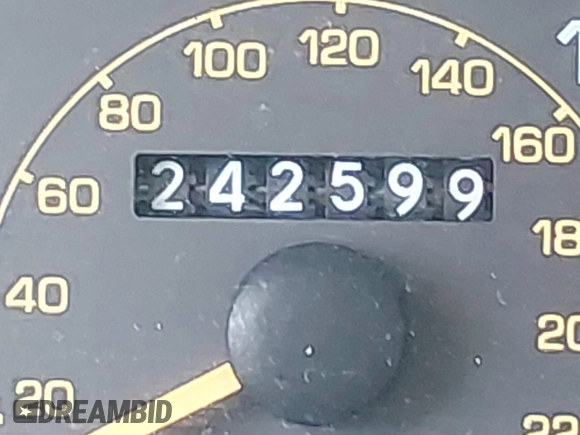 1996 Toyota Camry LE z VIN 4T1EF12K9TU116427, wystawiony jako IAAI lot #38696498 z przebiegiem 242 599 mil mil oraz . Historia ofert i sprzedaży dostępna na DreamBid. Obrazek 14.