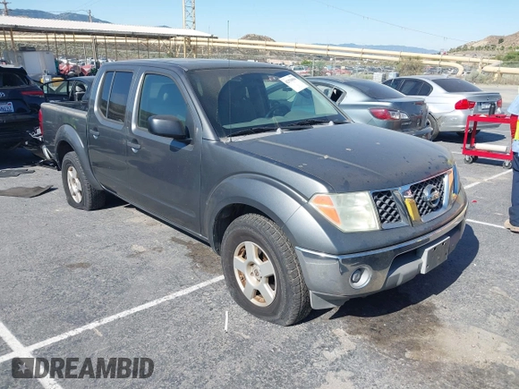 2006 Nissan Frontier SE z VIN 1N6AD07U16C452948, wystawiony jako IAAI lot #42376966 z przebiegiem 228 540 mil mil oraz . Historia ofert i sprzedaży dostępna na DreamBid. Obrazek 1.