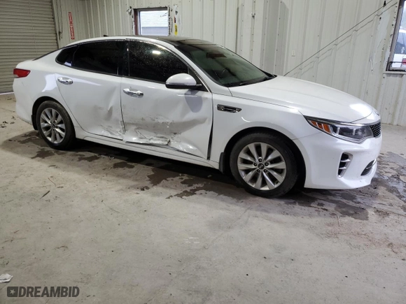 2017 Kia Optima EX with VIN 5XXGU4L31HG136468, listed as a Copart auction lot 84818844 with 119,383 mi miles and Salvage Title. Bid and sale history available at carsss.com. Image 4.