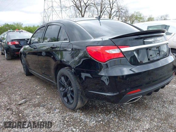 2014 Chrysler 200 Touring z VIN 1C3CCBBG9EN176683, wystawiony jako IAAI lot #42060591 z przebiegiem 115 408 mil mil oraz . Historia ofert i sprzedaży dostępna na DreamBid. Obrazek 3.