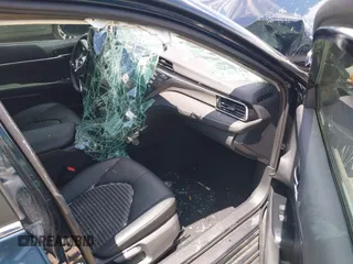 2020 Toyota Camry SE z VIN 4T1M11AK3LU875344, wystawiony jako IAAI lot #42340069 z przebiegiem 26 177 mil mil oraz . Historia ofert i sprzedaży dostępna na DreamBid. Obrazek 5.