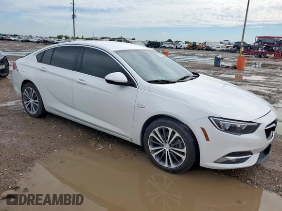 2018 Buick Regal Essence with VIN W04GP6SX4J1127816, listed as a Copart auction lot 58793905 with 86,501 mi miles and Salvage title. Bid and sale history available at DreamBid. Image 4.