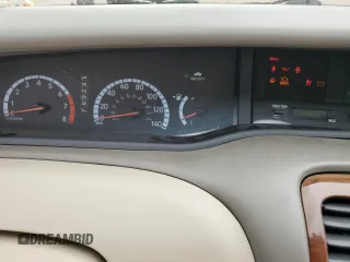 2000 Toyota Avalon XL with VIN 4T1BF28B4YU105732, listed as a Copart auction lot 54752665 with 143,855 mi miles and Salvage Title. Bid and sale history available at DreamBid. Image 9.