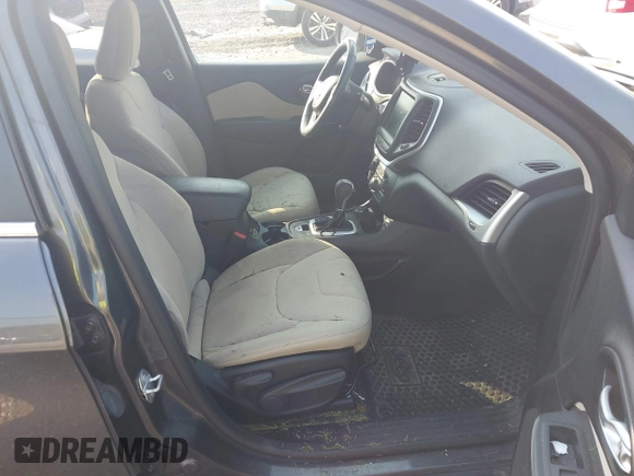 2016 Jeep Cherokee Altitude with VIN 1C4PJMCB0GW262916, listed as a IAAI auction lot 42392735 with 29,162 mi miles and . Bid and sale history available at DreamBid. Image 5.