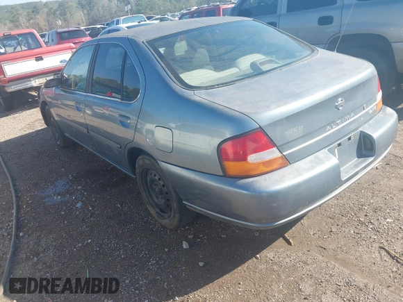 1999 Nissan Altima XE with VIN 1N4DL01D1XC224886, listed as a IAAI auction lot 41813614 with 236,373 mi miles. Bid and sale history available at carsss.com. Image 3.