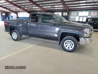 2016 Chevrolet Silverado 1500 LT with VIN 1GCVKREC2GZ350369, listed as a Copart auction lot 55458815 with 220,578 mi miles and Clean Title. Bid and sale history available at carsss.com. Image 4.